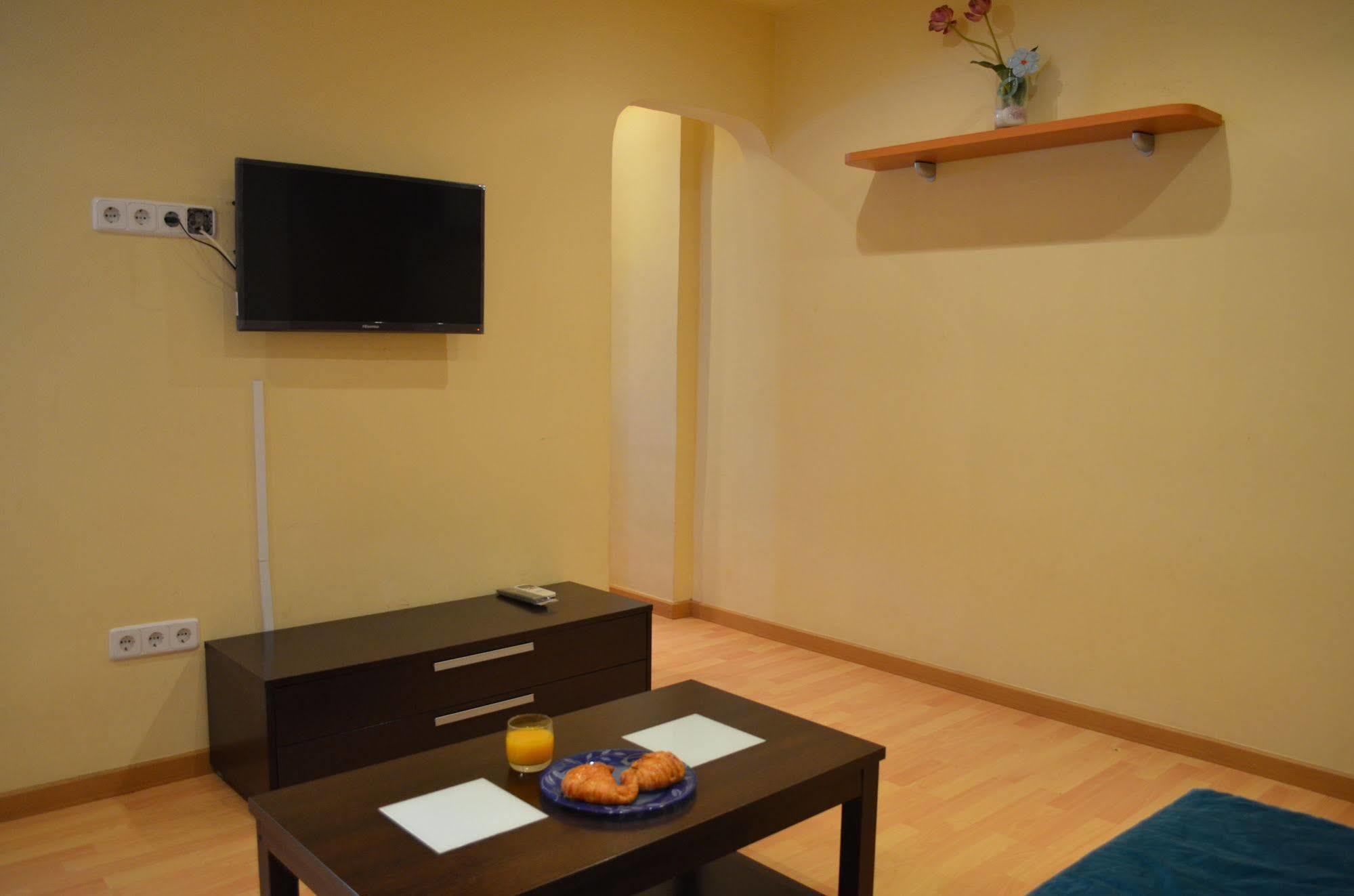 Apartment Bed&Bcn Sant Andreu II Barcelona Exterior foto